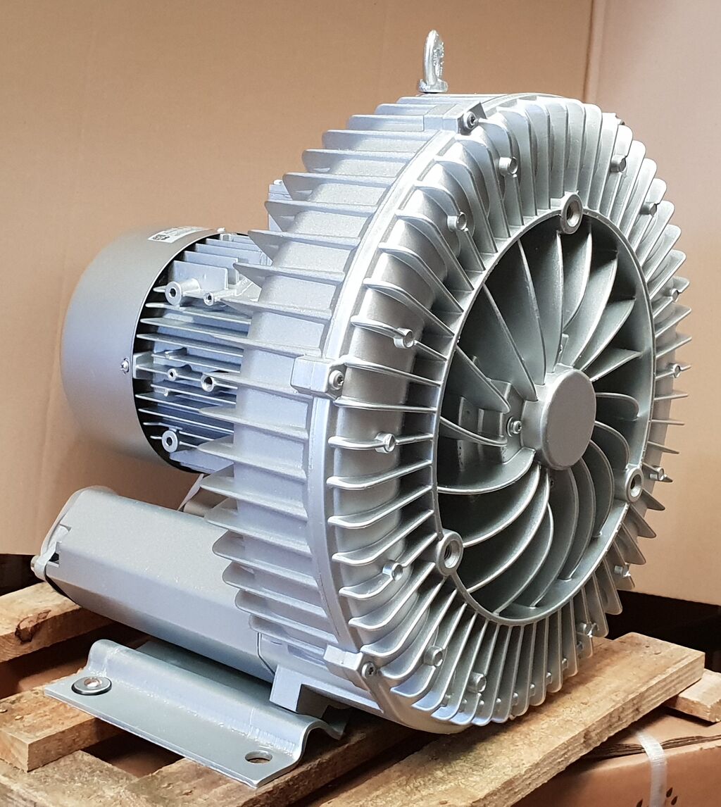 31095-2450 | Suflanta de aer 3.0 KW trifazata 318 m3/h. 290 mbar. 220/380 V